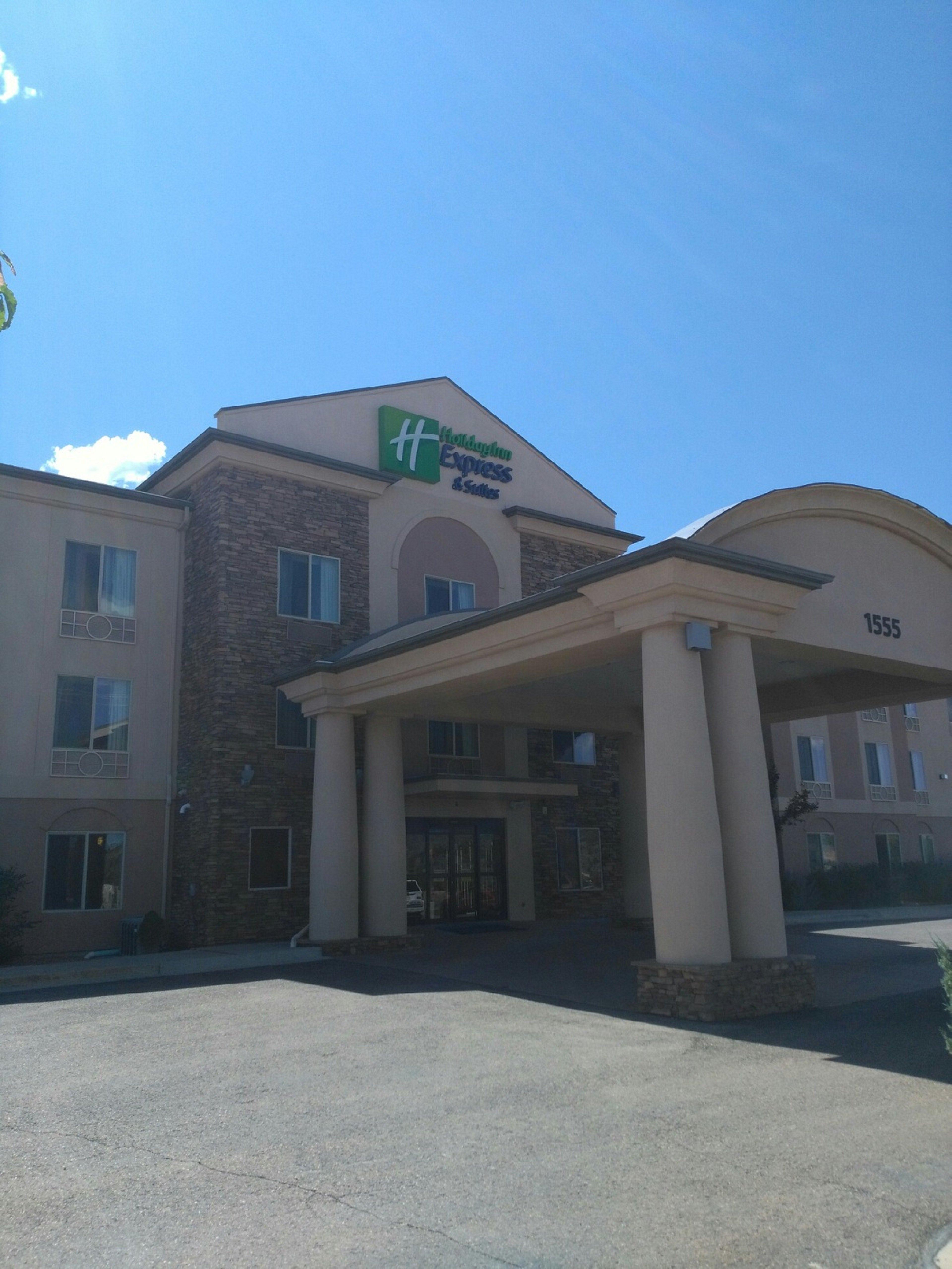 Holiday Inn Express Hotel & Suites Cedar City By Ihg Bagian luar foto