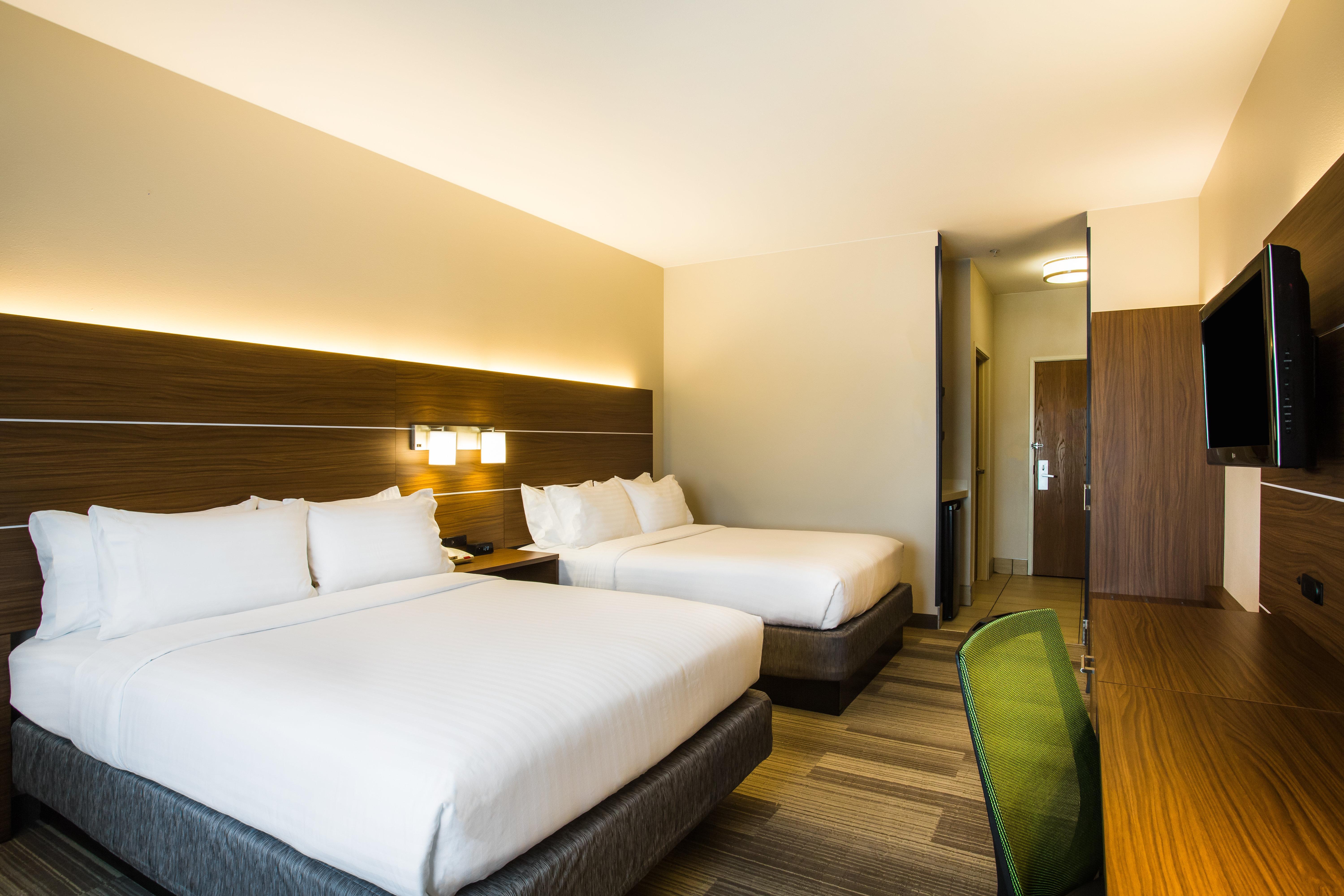 Holiday Inn Express Hotel & Suites Cedar City By Ihg Bagian luar foto