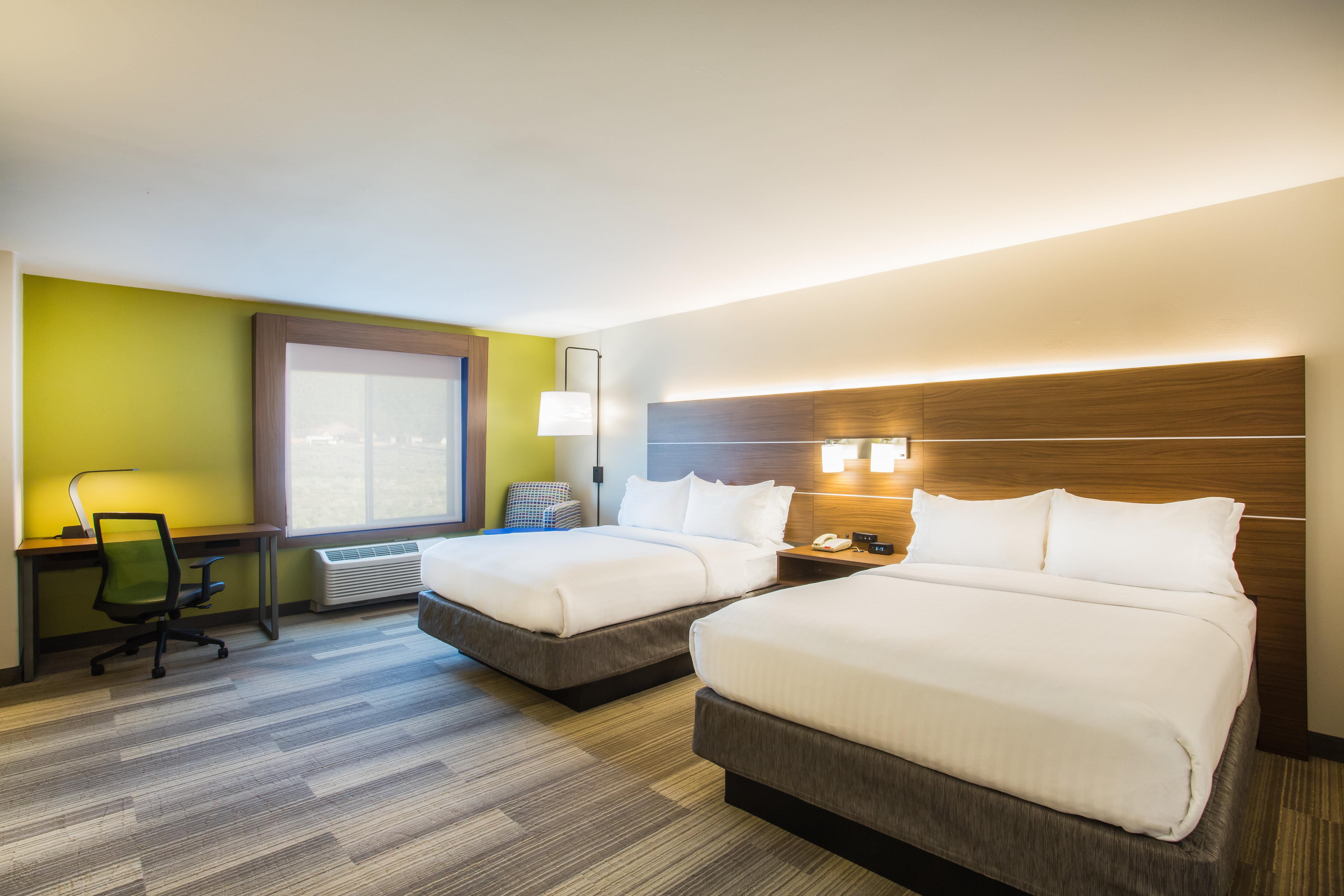 Holiday Inn Express Hotel & Suites Cedar City By Ihg Bagian luar foto