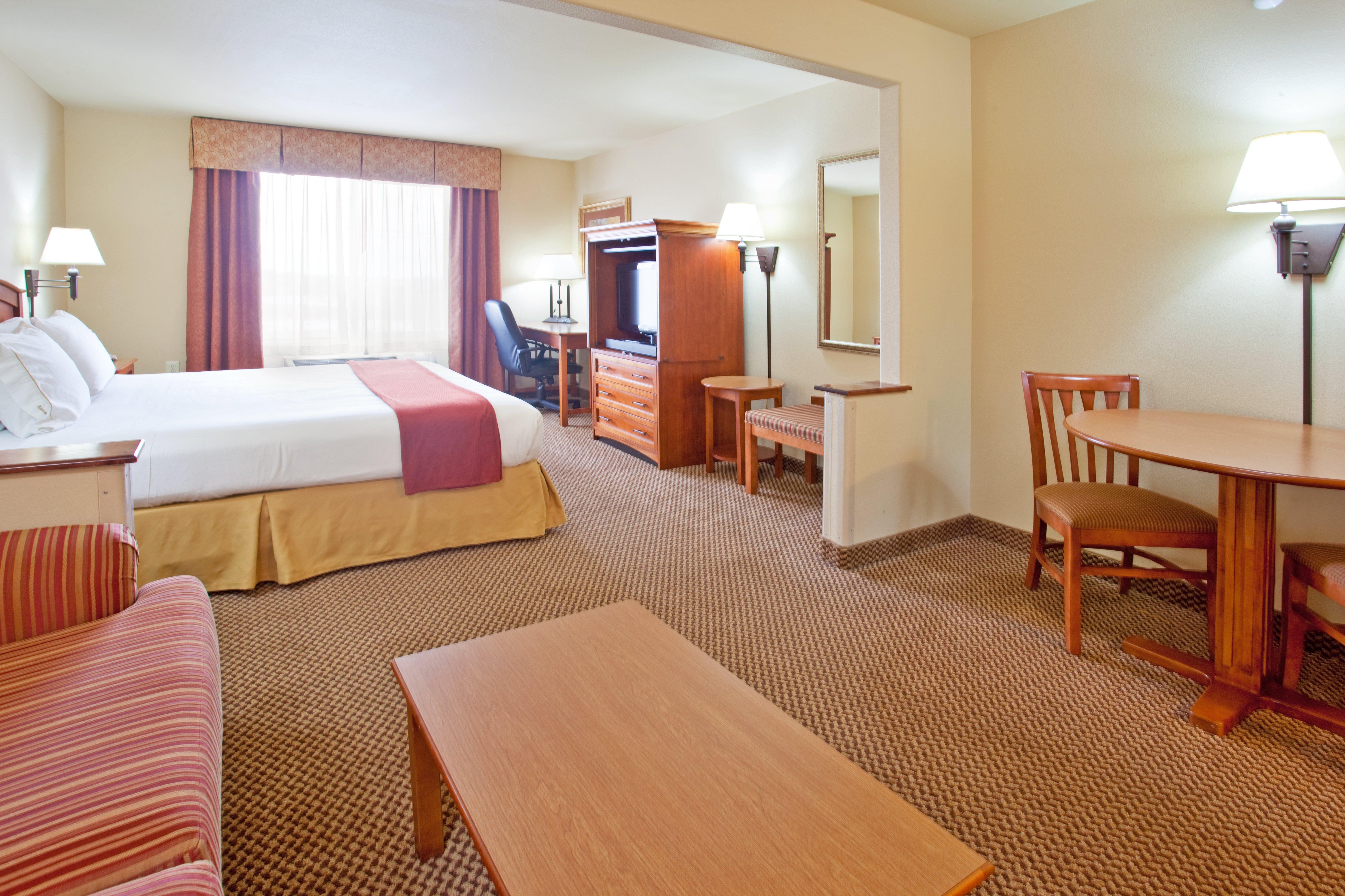 Holiday Inn Express Hotel & Suites Cedar City By Ihg Bagian luar foto