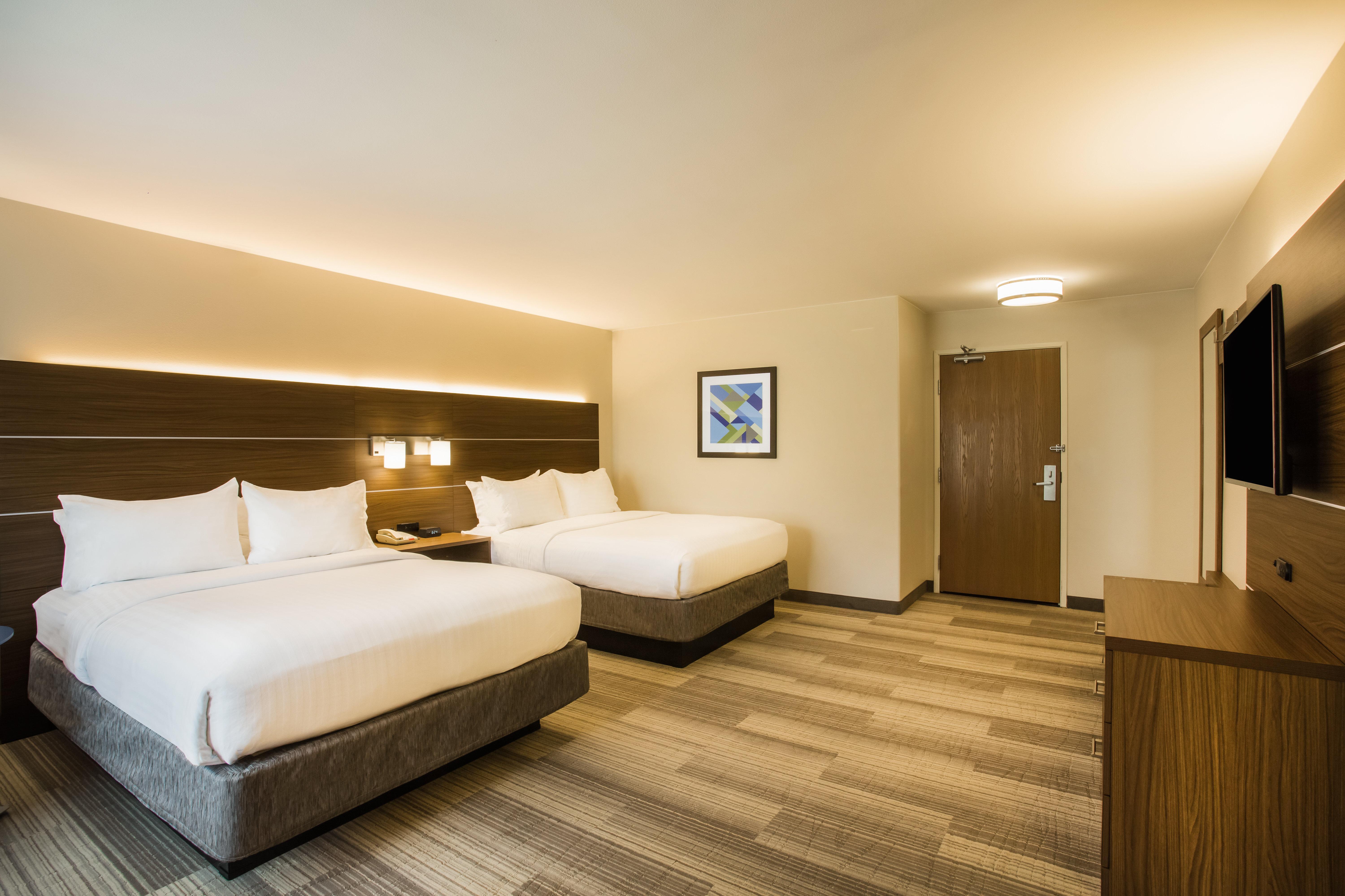 Holiday Inn Express Hotel & Suites Cedar City By Ihg Bagian luar foto