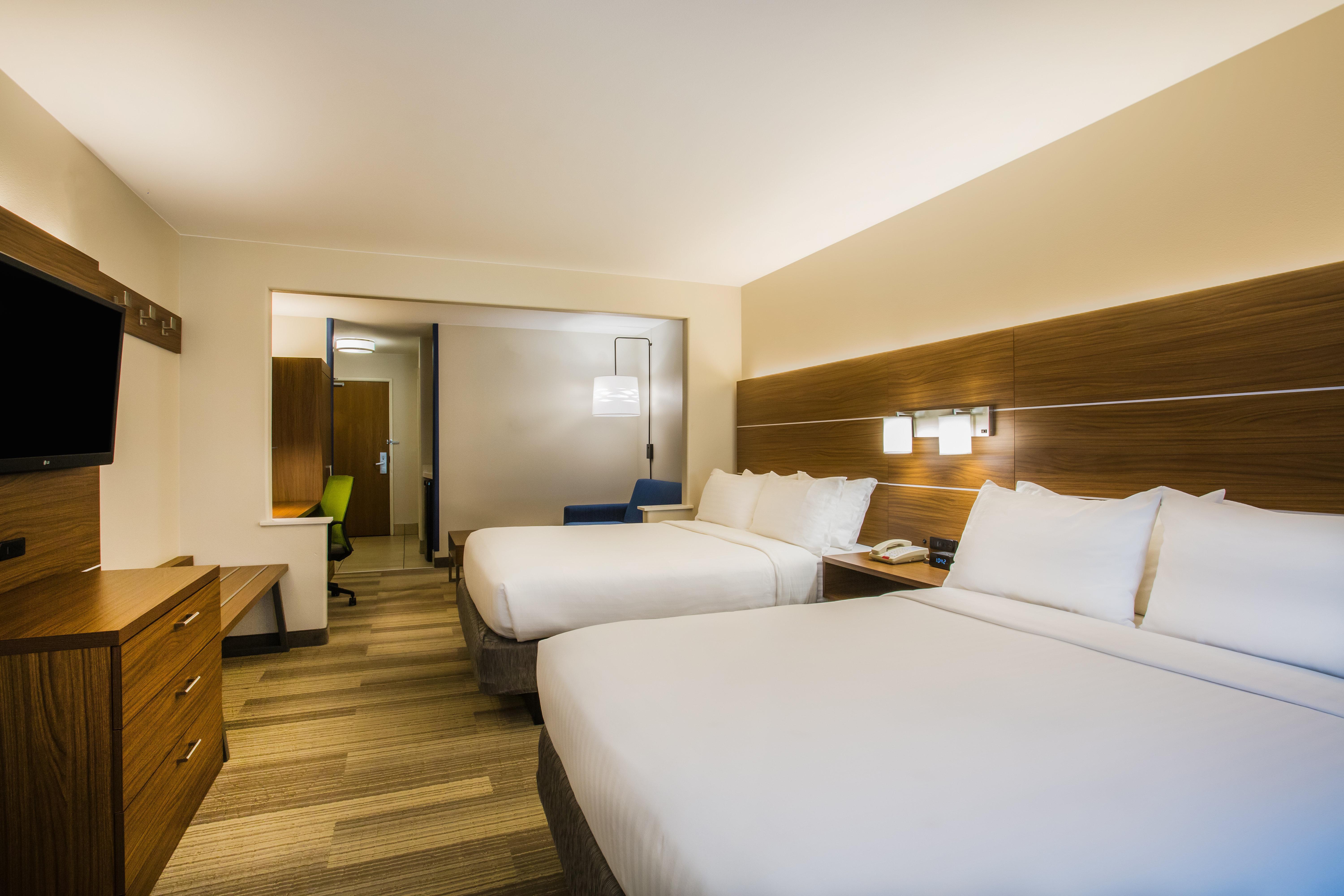 Holiday Inn Express Hotel & Suites Cedar City By Ihg Bagian luar foto