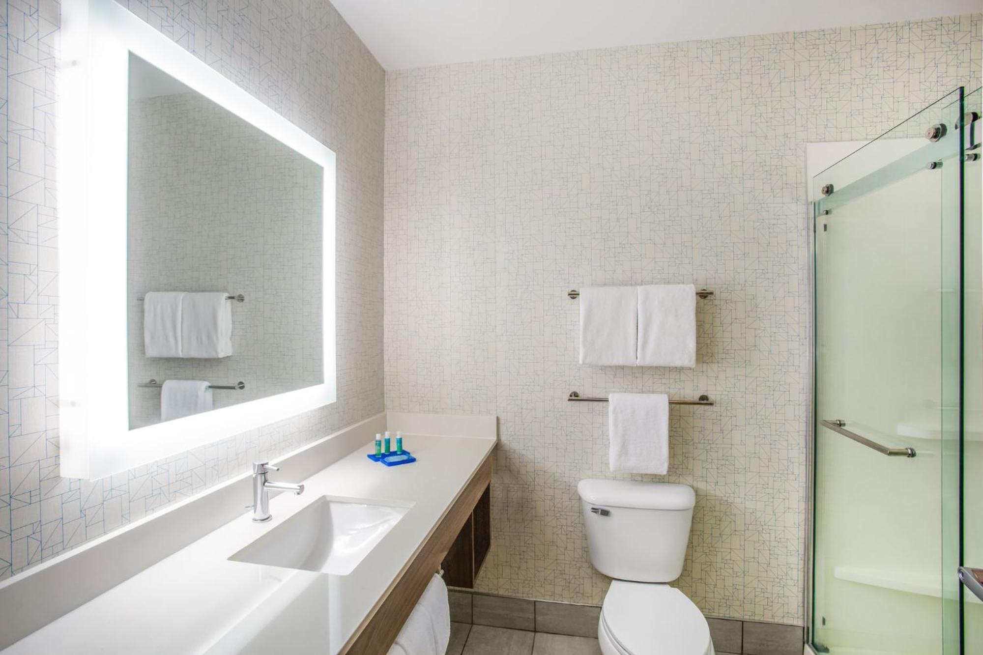 Holiday Inn Express Hotel & Suites Cedar City By Ihg Bagian luar foto