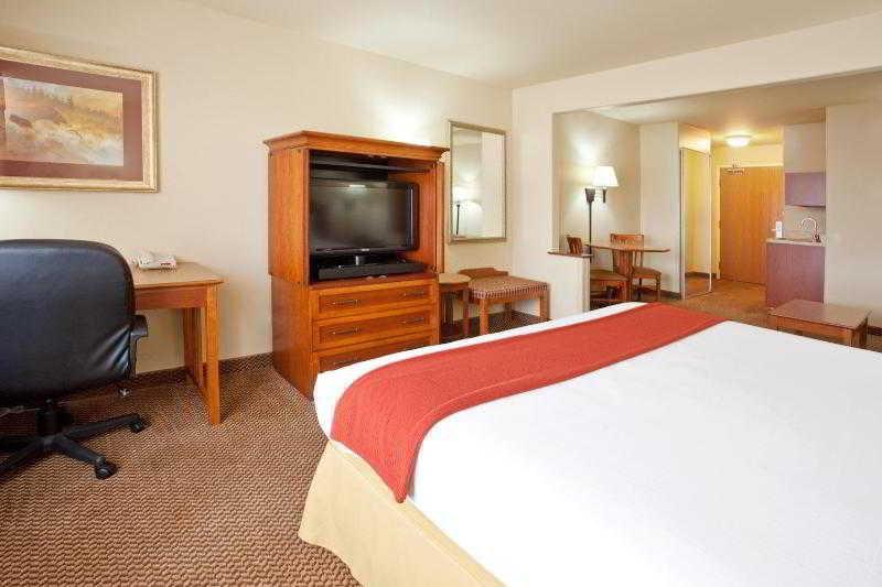 Holiday Inn Express Hotel & Suites Cedar City By Ihg Bagian luar foto