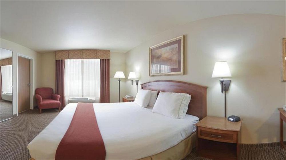Holiday Inn Express Hotel & Suites Cedar City By Ihg Bagian luar foto