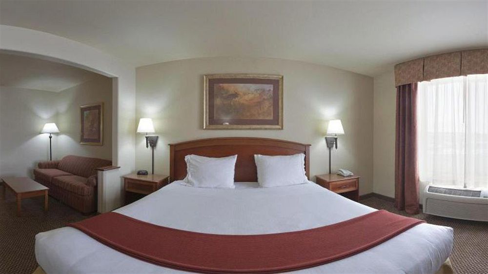 Holiday Inn Express Hotel & Suites Cedar City By Ihg Bagian luar foto