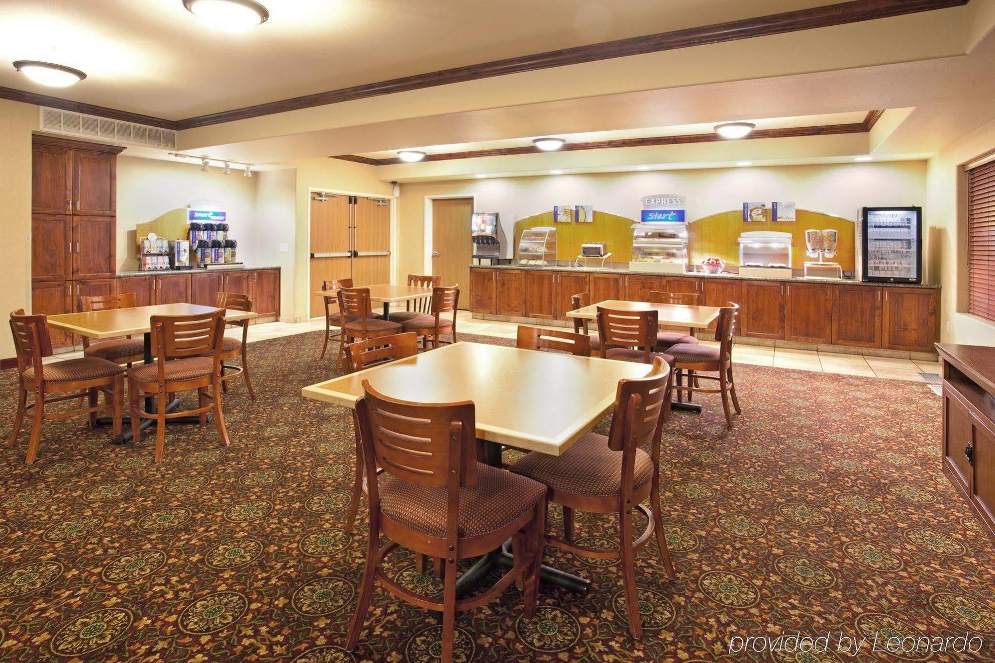 Holiday Inn Express Hotel & Suites Cedar City By Ihg Bagian luar foto
